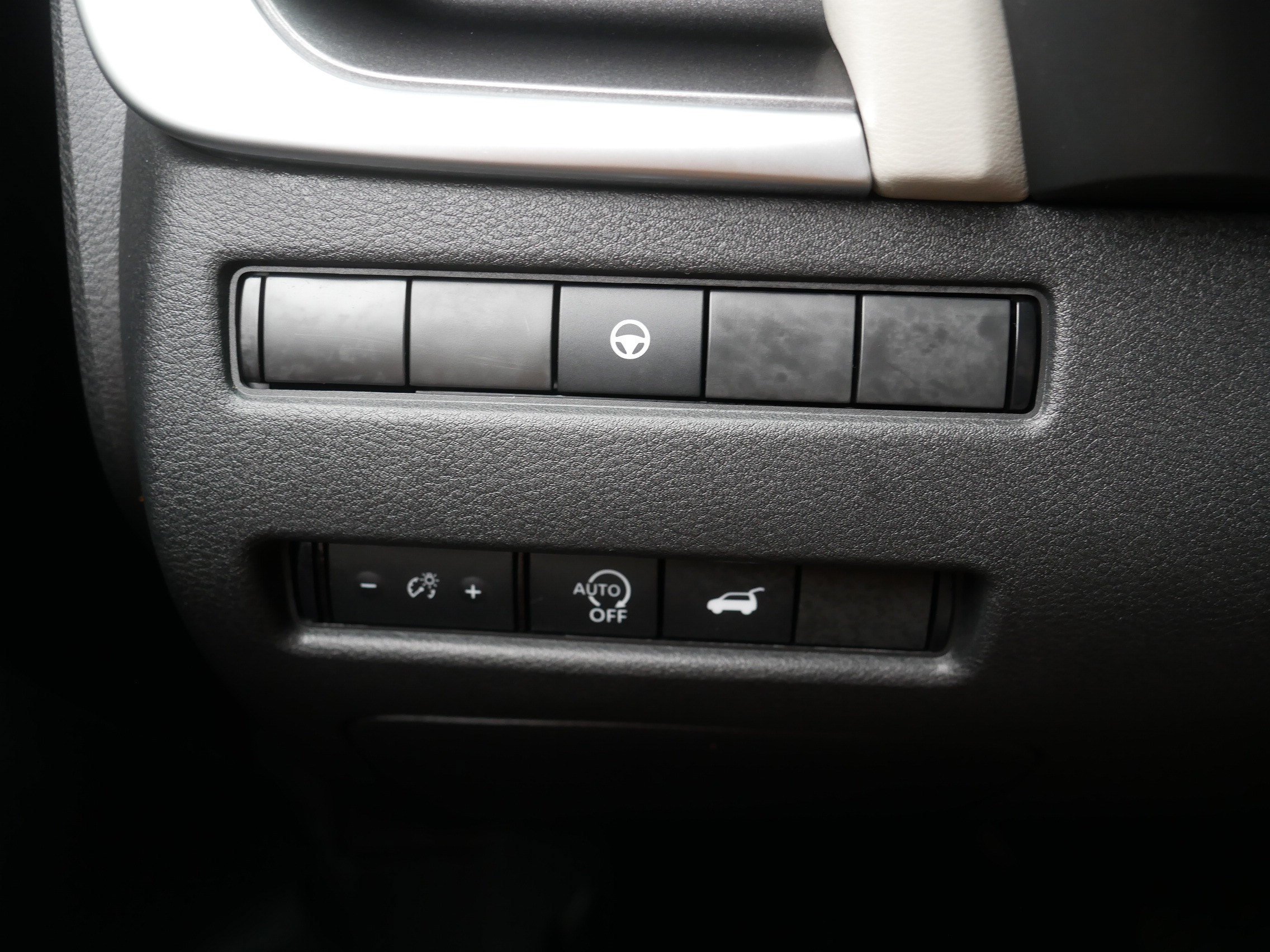 Certified Used 2023 Scarlet Ember Tintcoat Nissan SV image 26