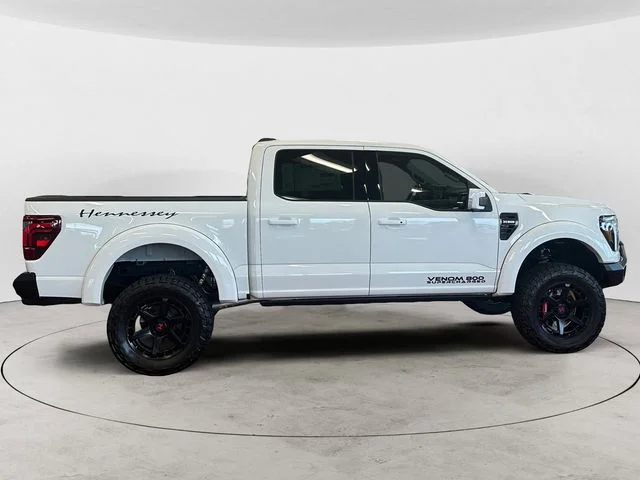 New 2026 Oxford White Ford Lariat image 6