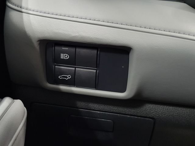 Used 2020 Black Toyota XLE image 13
