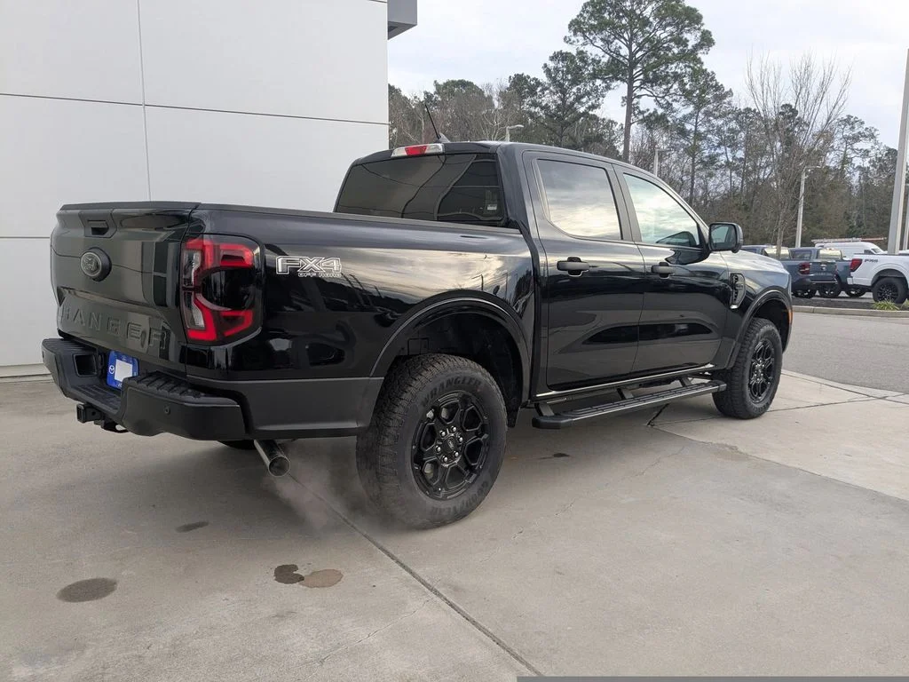 New 2025 Shadow Black Ford XLT image 4