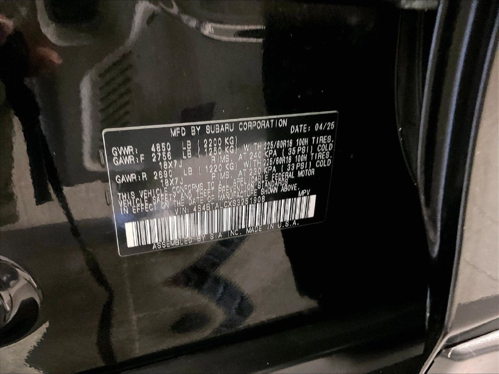 Used 2025 Black Subaru Onyx Edition image 36