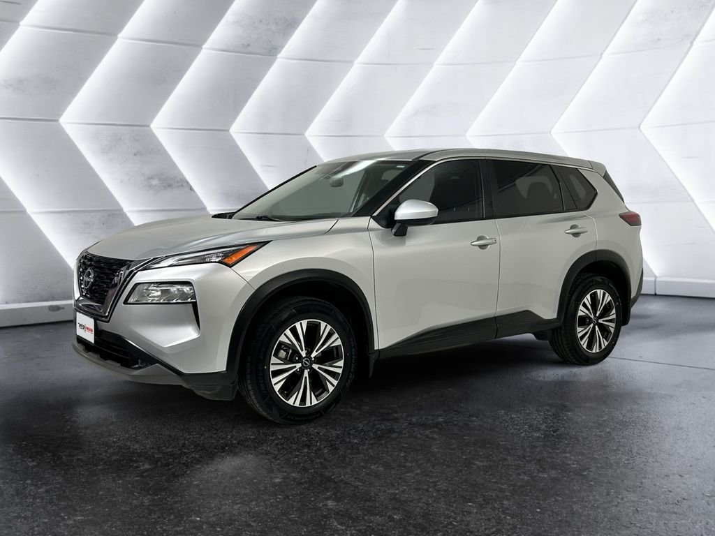 Used 2023 Silver Nissan SV image 3