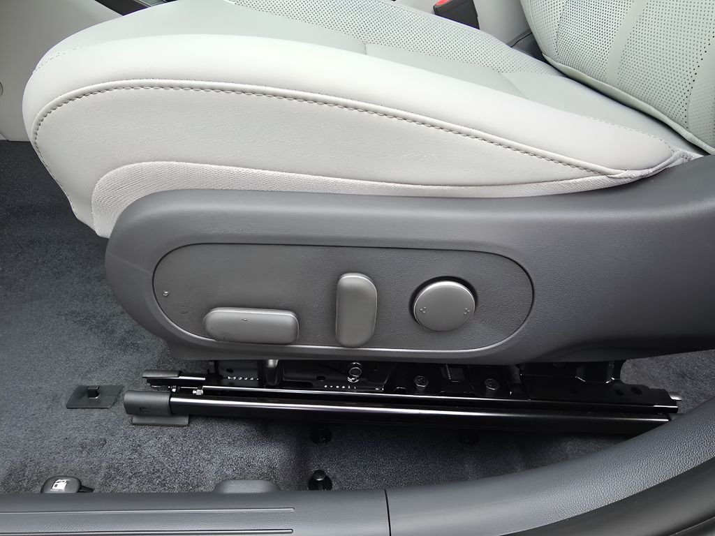 New 2026 Abyss Black Pearl Hyundai SEL Premium image 17