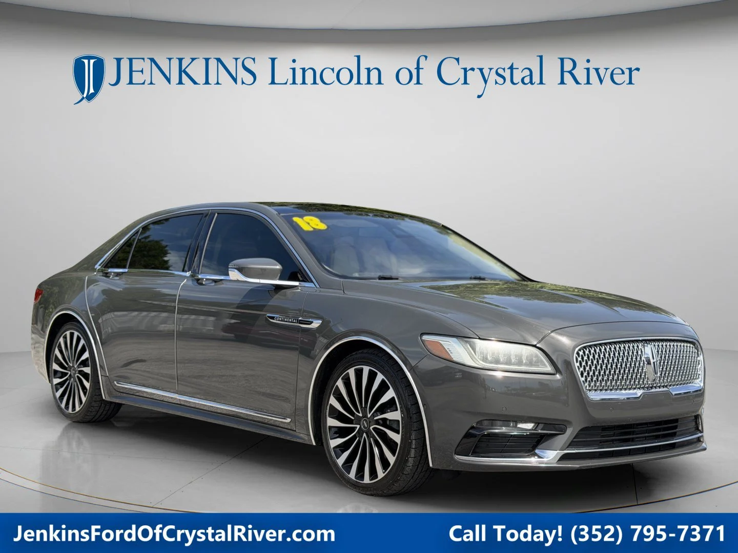 Used 2018 Magnetic Gray Metallic Lincoln Black Label image 1