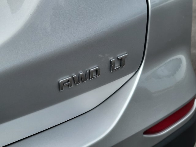 Used 2022 Silver Chevrolet LT image 13