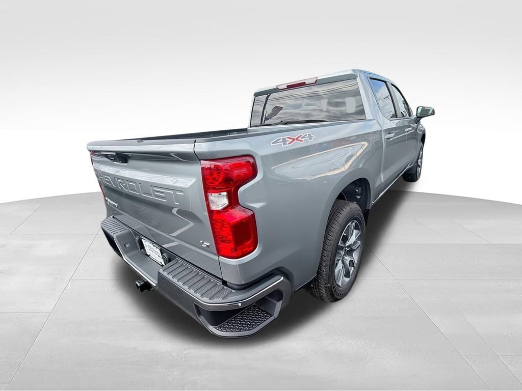 New 2026 Sterling Gray Metallic Chevrolet LT (2FL) image 8