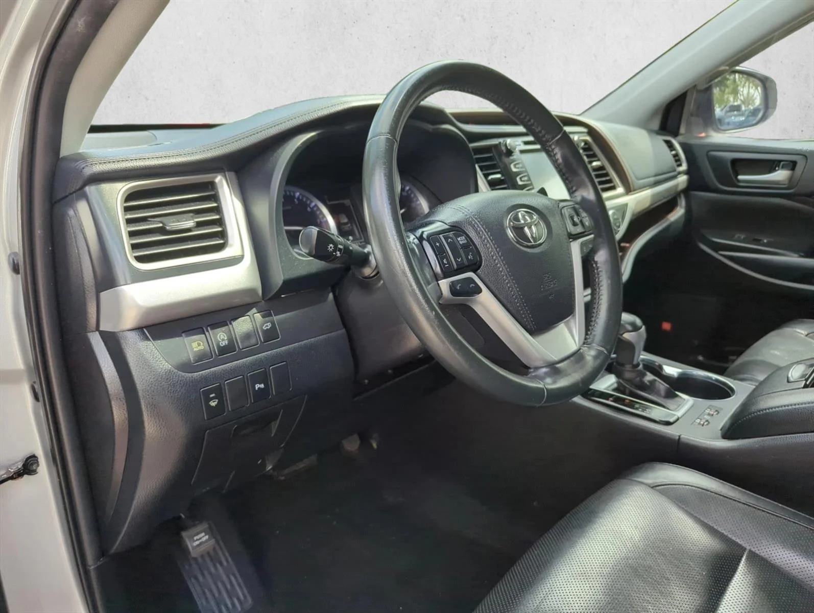 Used 2019 Celestial Silver Metallic Toyota Limited image 14