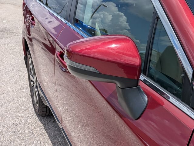 Used 2018 Red Subaru 2.5i image 12