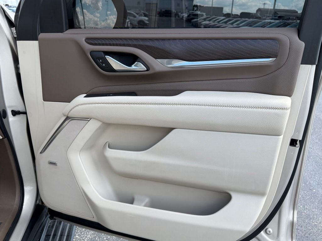 Used 2022 Beige GMC Denali image 26