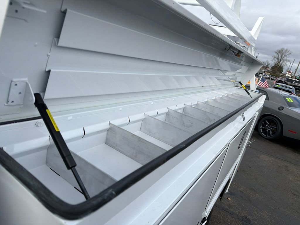 New 2026 Oxford White Ford Mechanical Body image 28