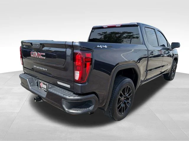 Used 2022 Silver GMC Elevation image 7