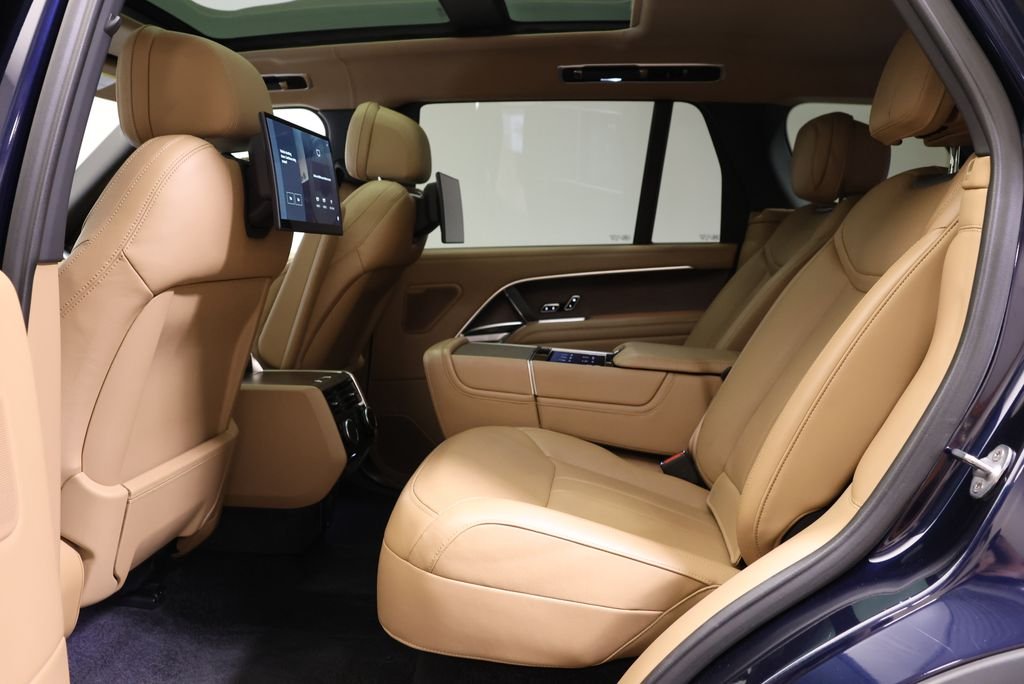 Used 2023 Portofino Blue Metallic Land Rover Autobiography image 35