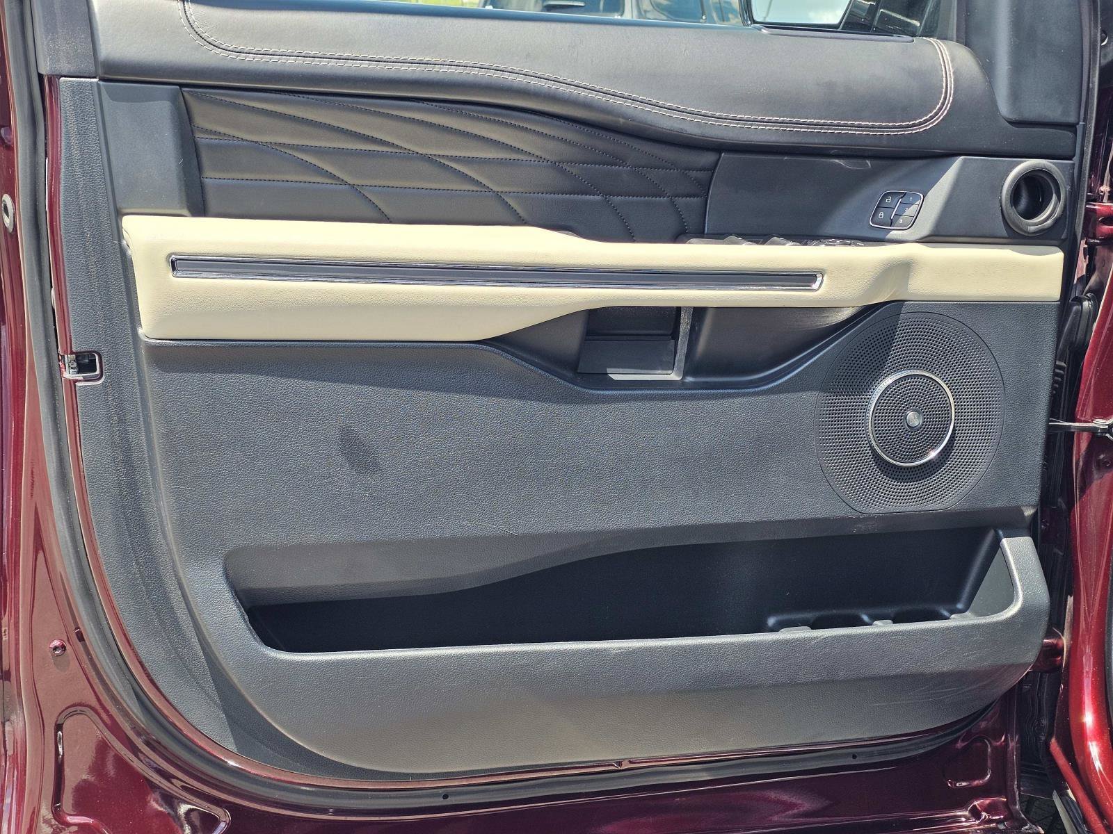 2021 Ford Expedition Platinum - Photo 16