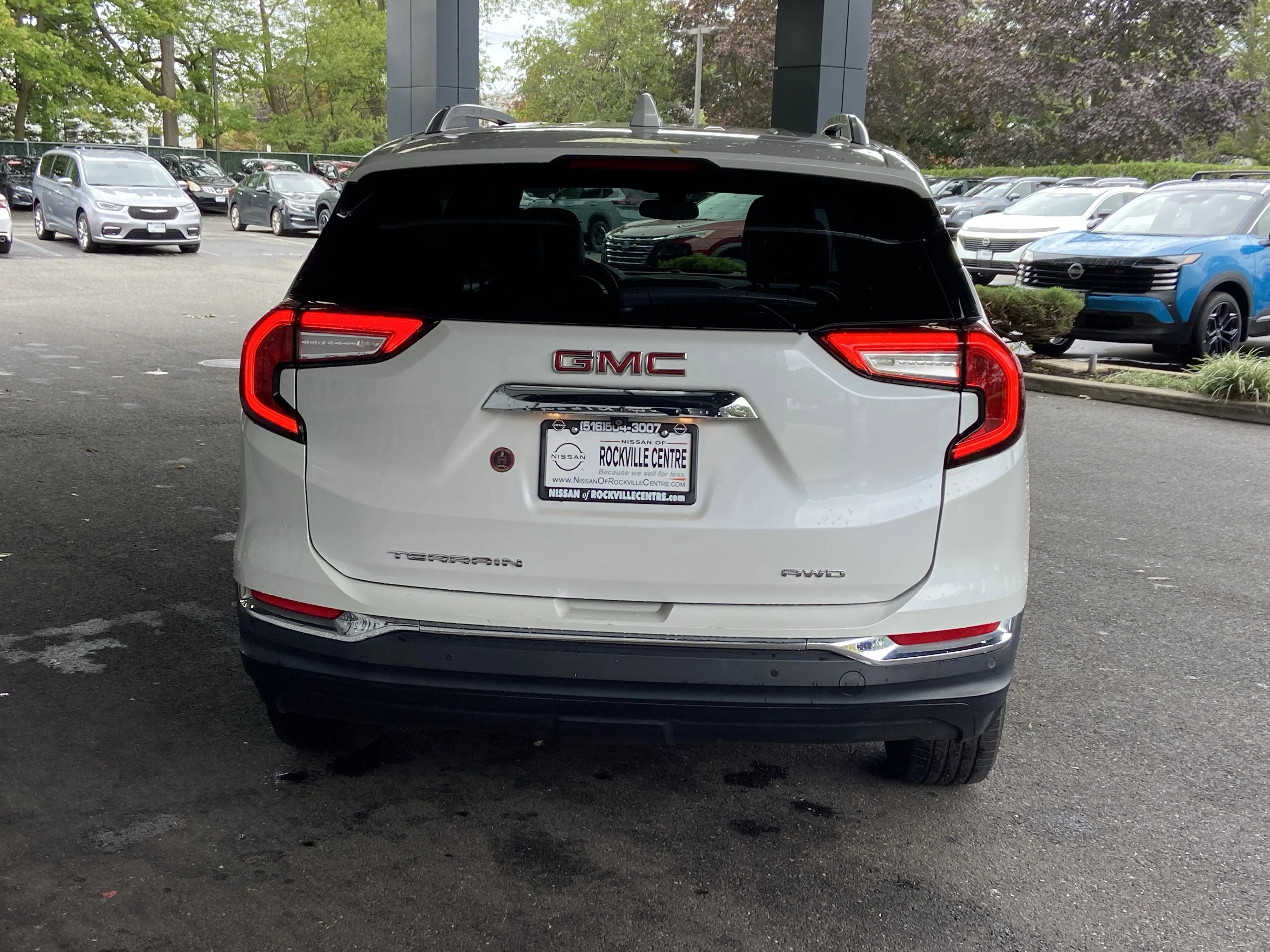 2022 GMC Terrain SLT - Photo 6