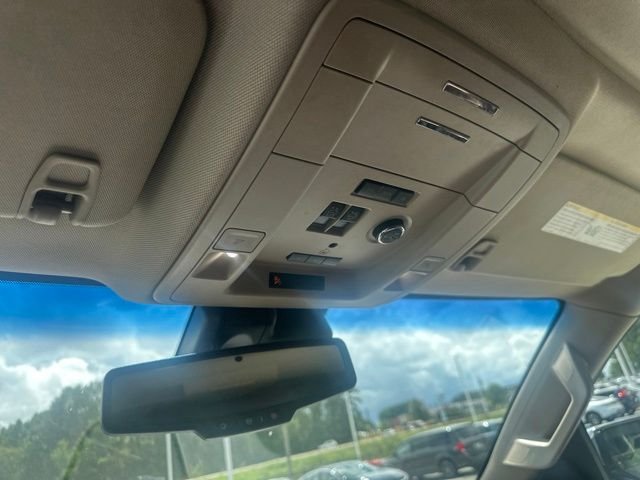 Used 2018  Chevrolet Premier image 6