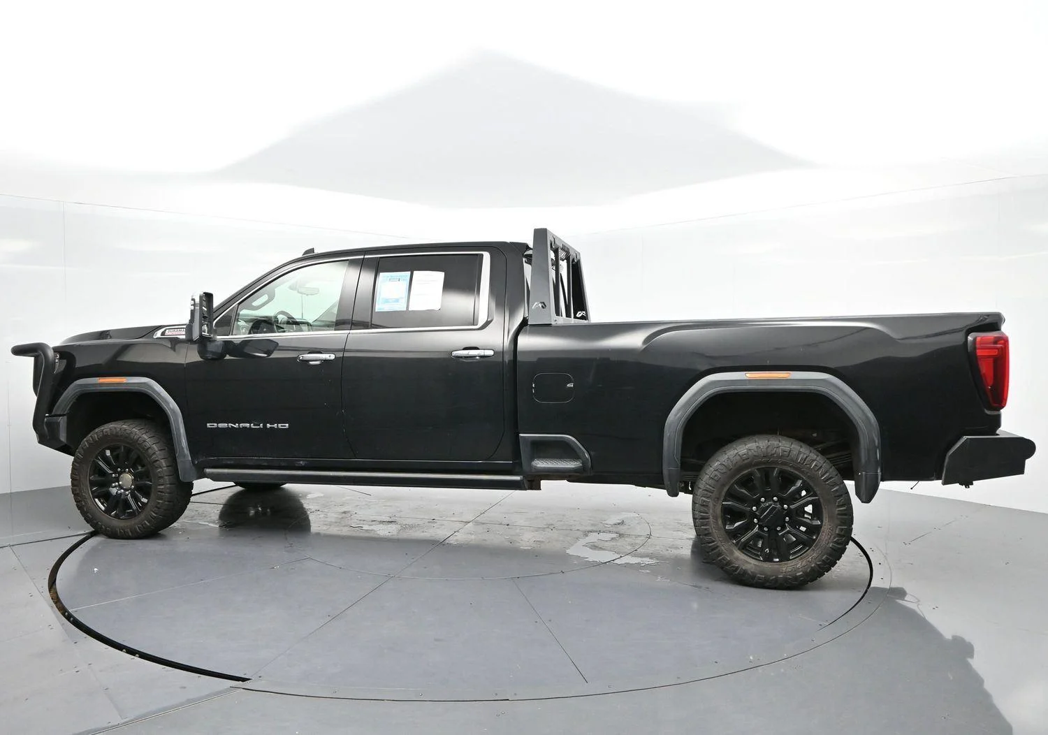 Used 2021 Ebony Twilight Metallic GMC Denali image 5