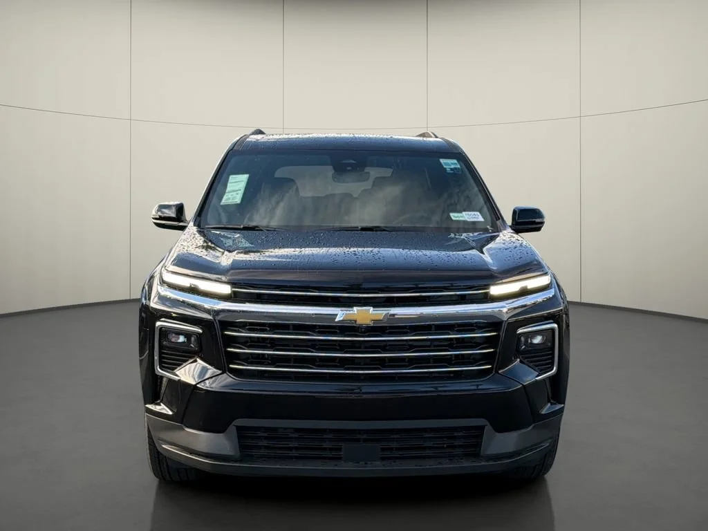 New 2027 Mosaic Black Metallic Chevrolet LT image 2