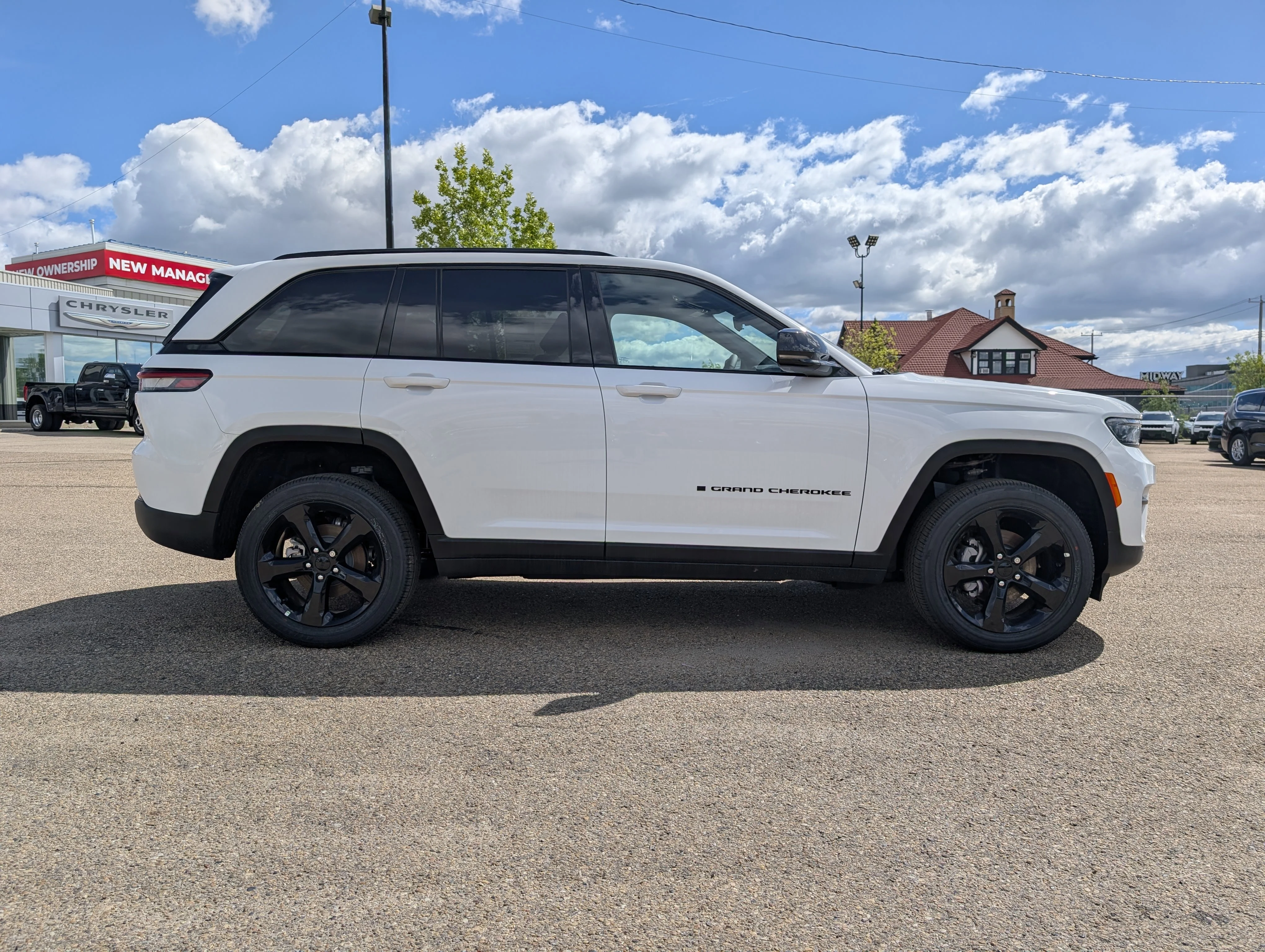 New 2025 Bright White Jeep Altitude image 8