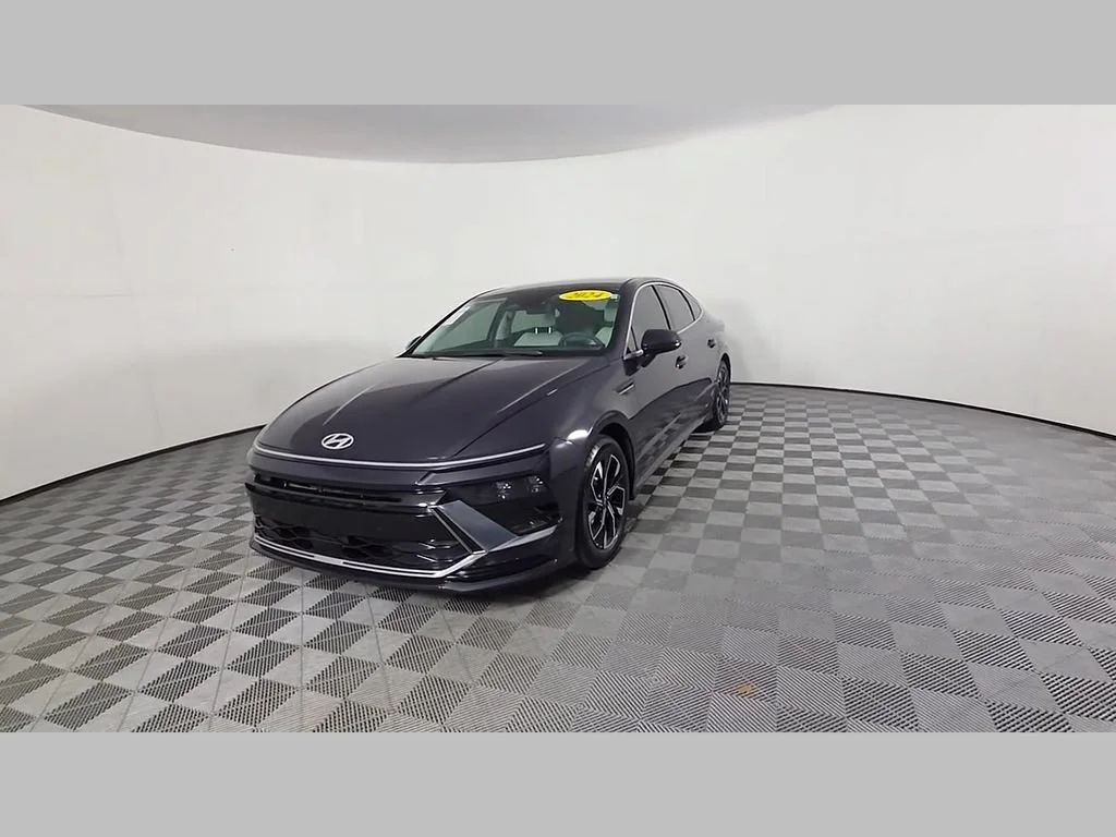 Used 2024 Carbon Blue Hyundai SEL image 51