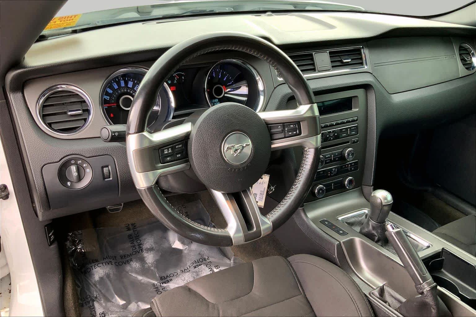 Used 2014 Oxford White Ford GT image 5