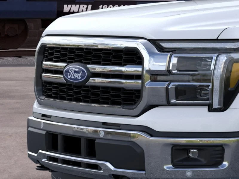 New 2026 Star White Metallic Tri-Coat Ford Lariat image 17