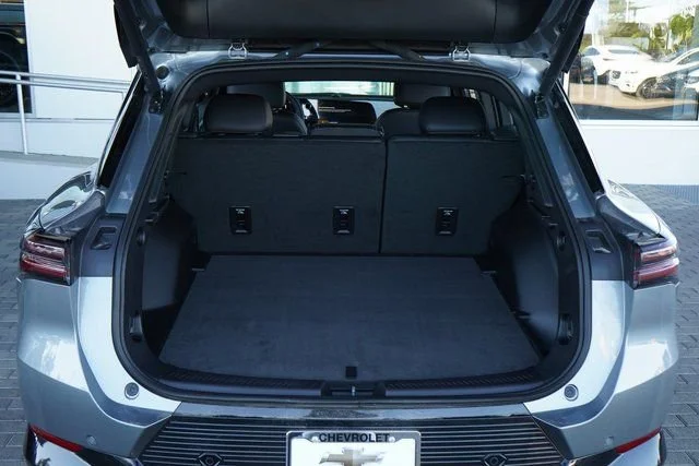 2025 Chevrolet Equinox EV LT - Photo 8
