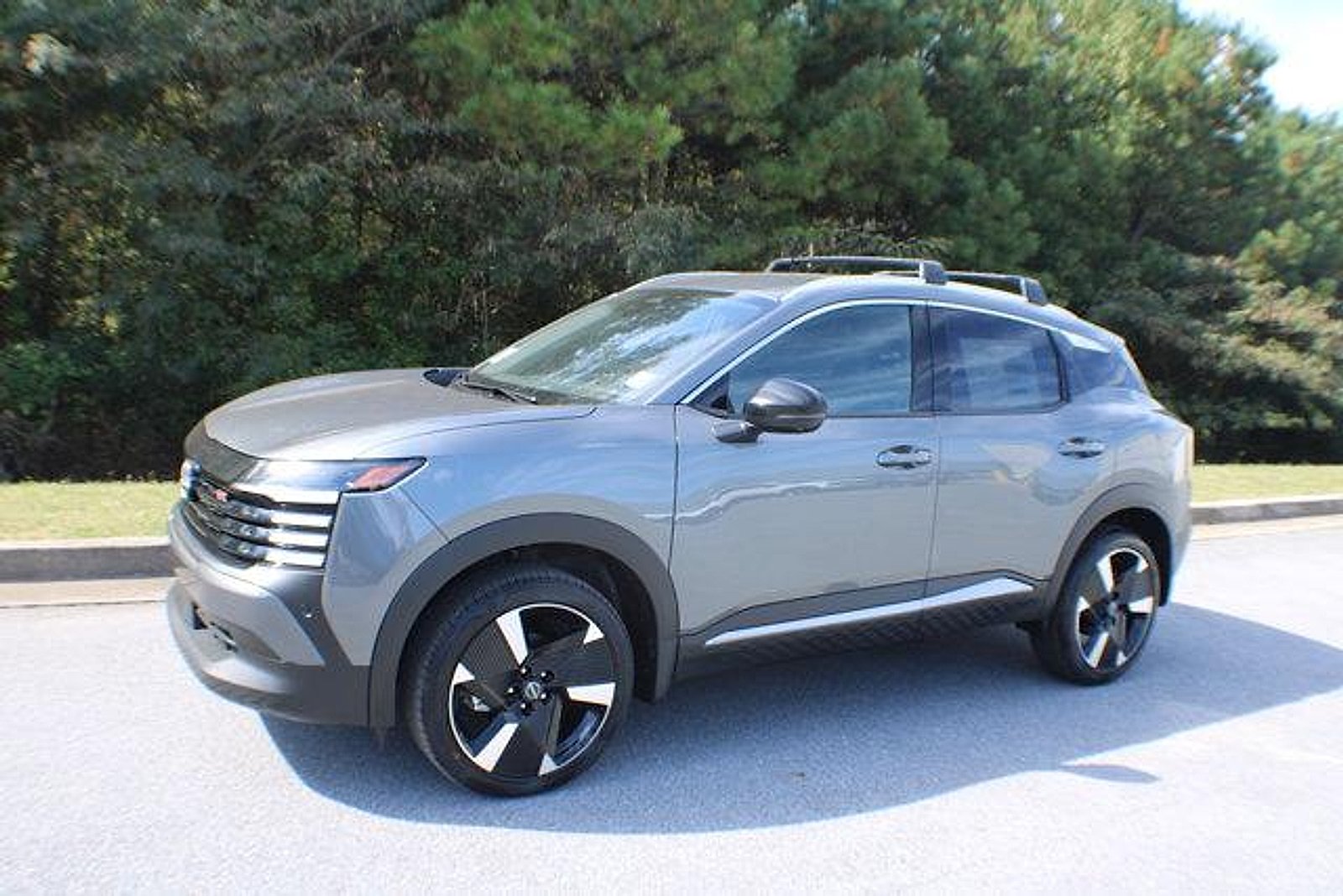2026 Nissan KICKS SR - Photo 4
