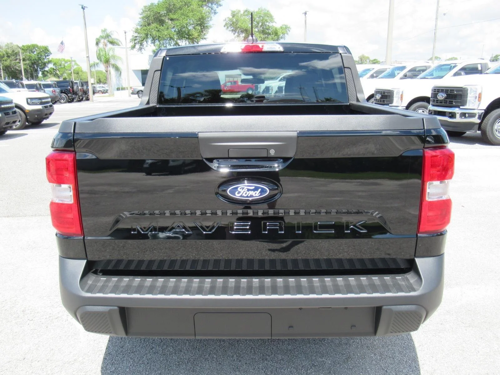 New 2026 Shadow Black Ford XL image 6