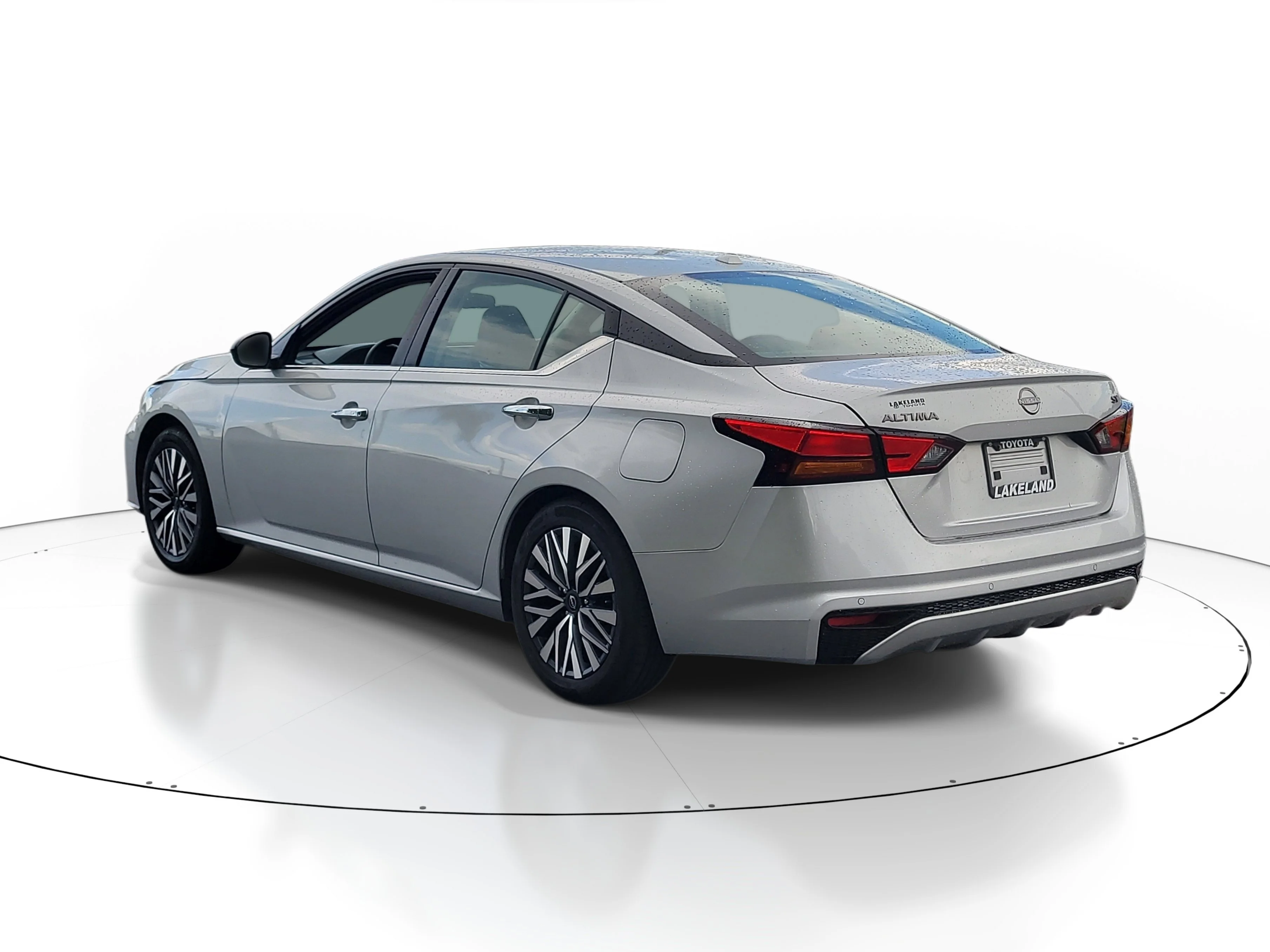Used 2024 Brilliant Silver Metallic Nissan 2.5 SV image 4