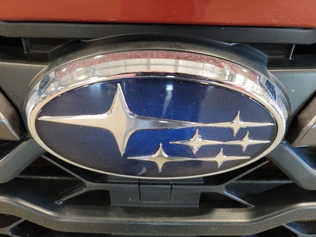 Used 2024 Pearl Subaru Premium image 17