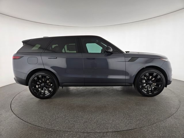 New 2026 Varesine Blue Land Rover SE image 6