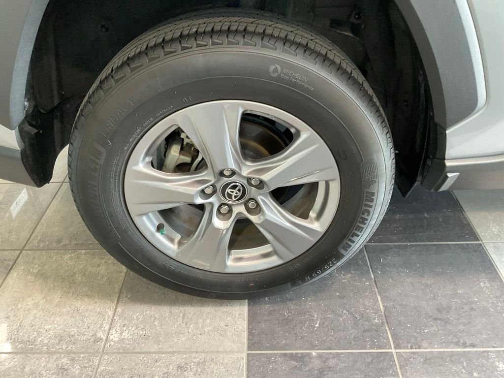 Certified Used 2025 Silver Toyota XLE image 6