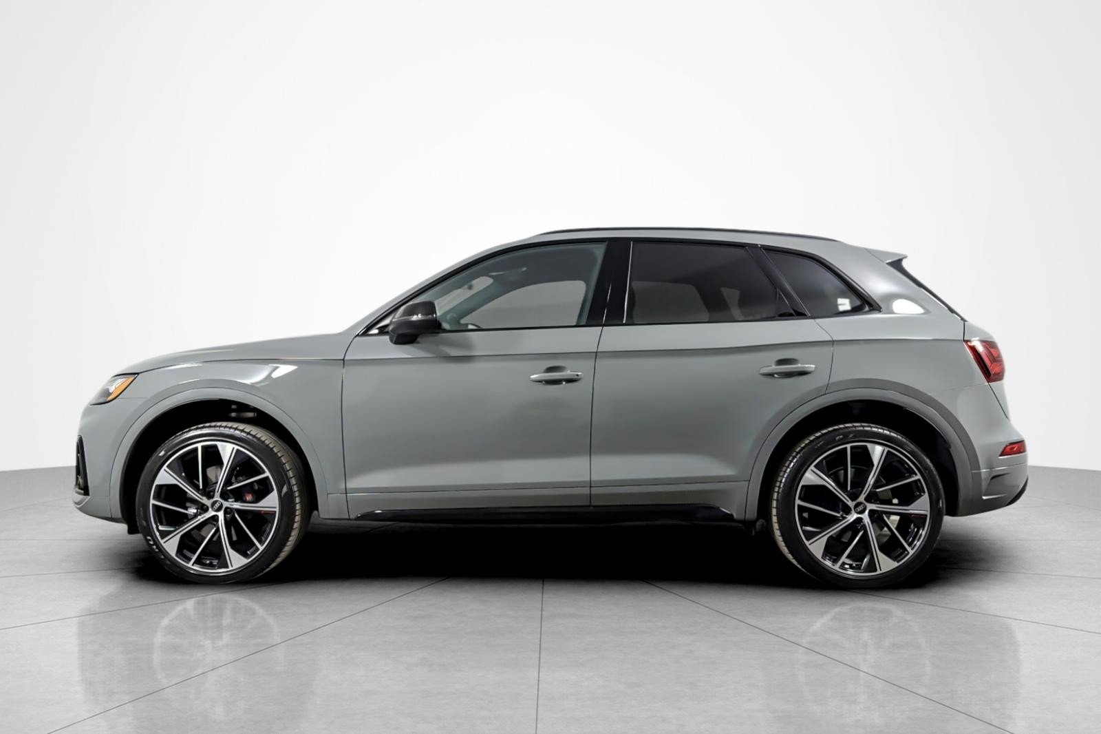 Used 2022 Quantum Gray Audi Premium Plus 3.0 TFSI quattro image 2