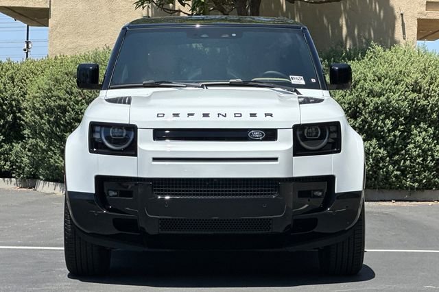 New 2026 Fuji White Land Rover X-Dynamic SE image 8