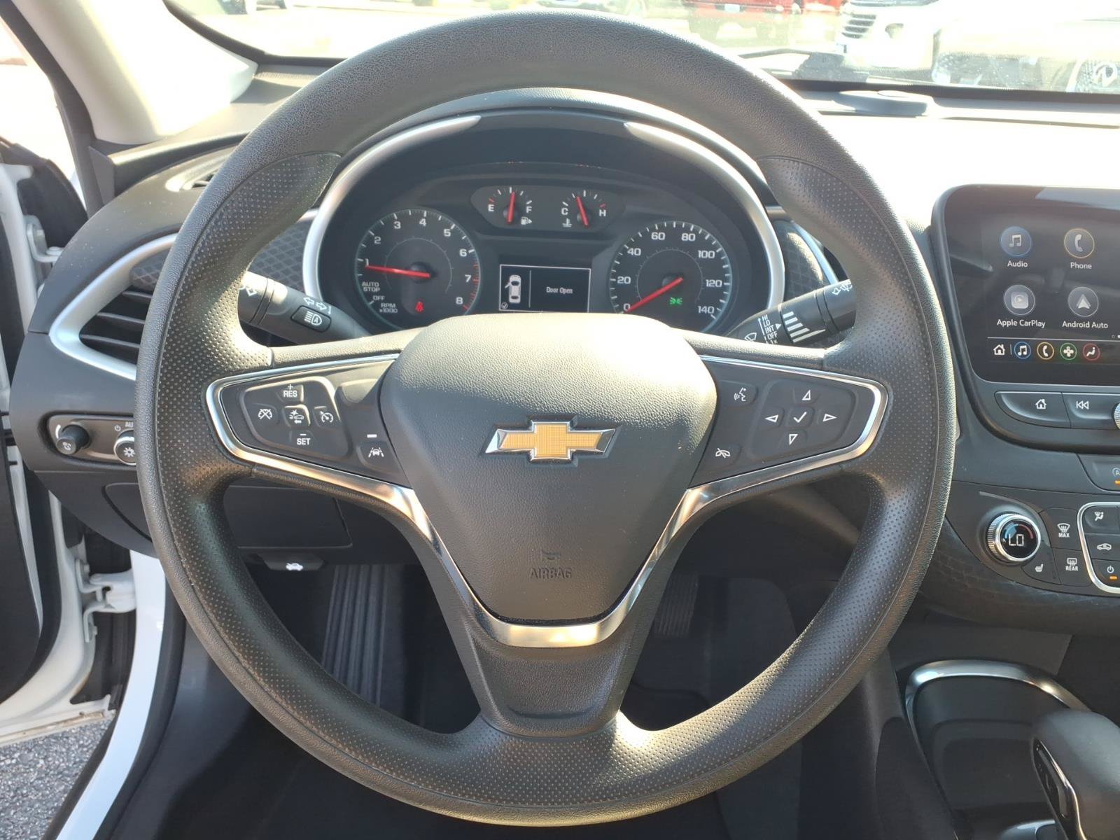 Used 2023 SUMMIT WHITE Chevrolet LT image 20