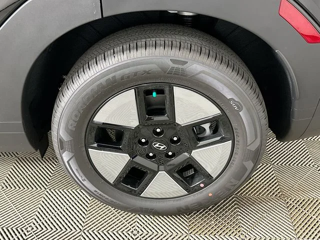 New 2026 Black Hyundai SE image 20