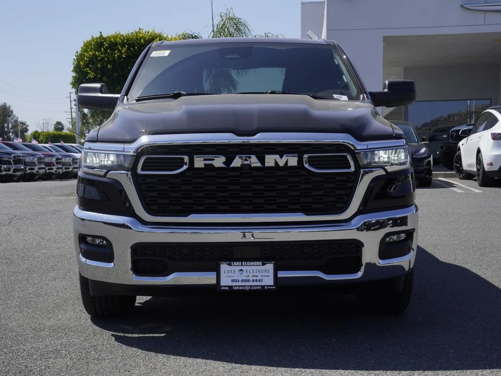 New 2026 Diamond Black Crystal Pearl-Coat Exterior Paint RAM Big Horn/Lone Star image 9