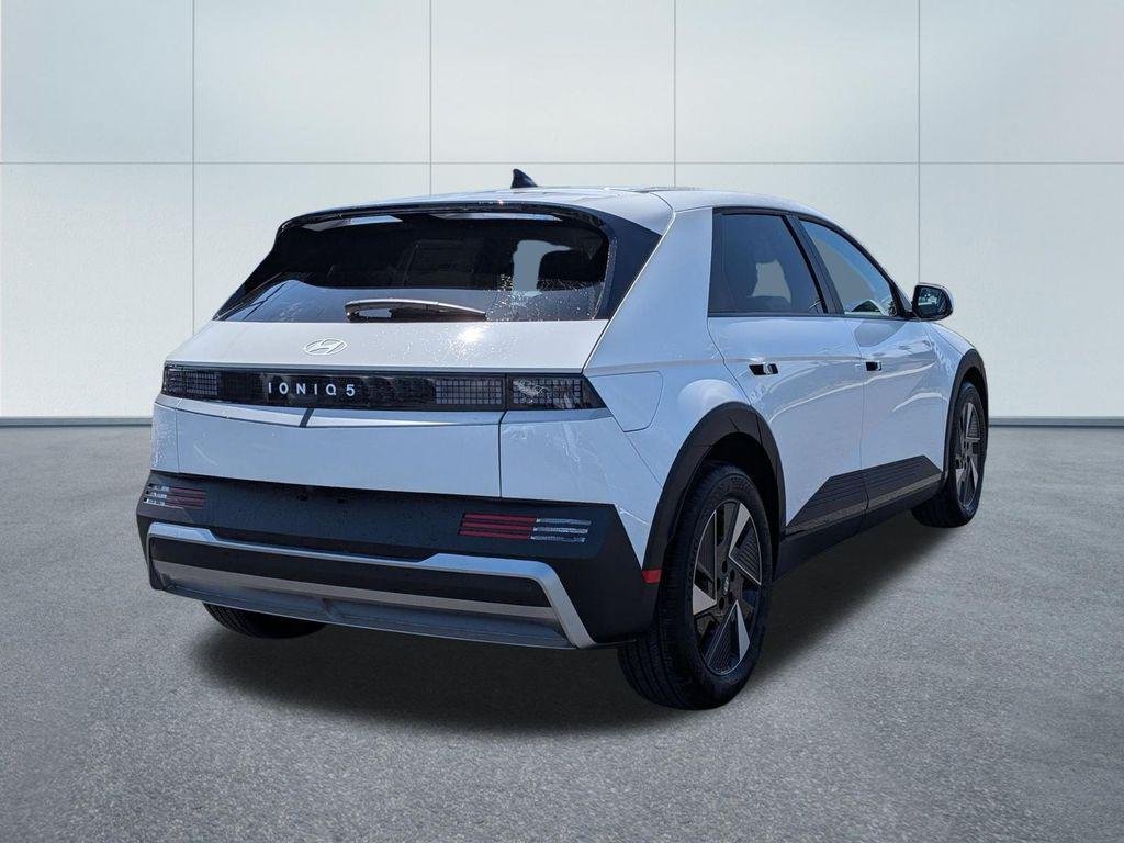 New 2026 White Hyundai SEL image 6