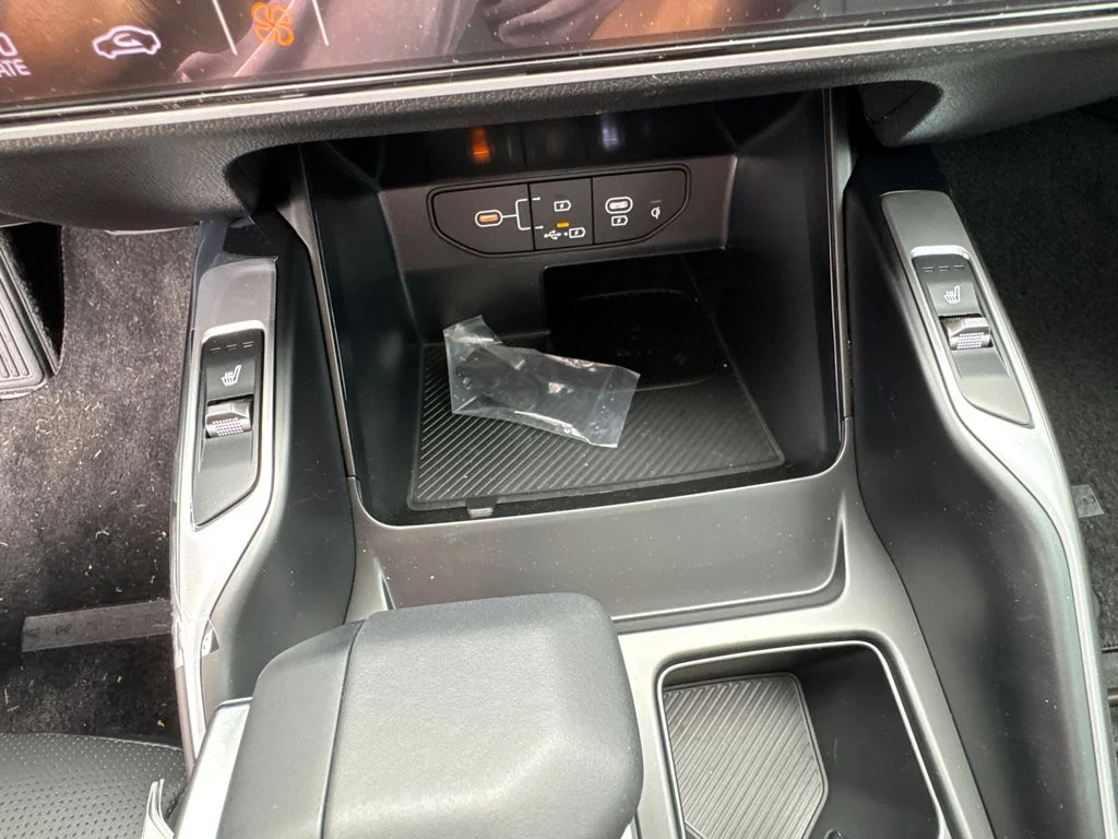 2025 Kia Sorento S - Photo 30