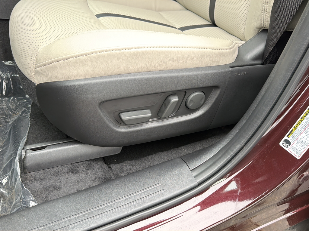 New 2026 Artisan Red Premium Mazda 3.3 Turbo Premium image 29