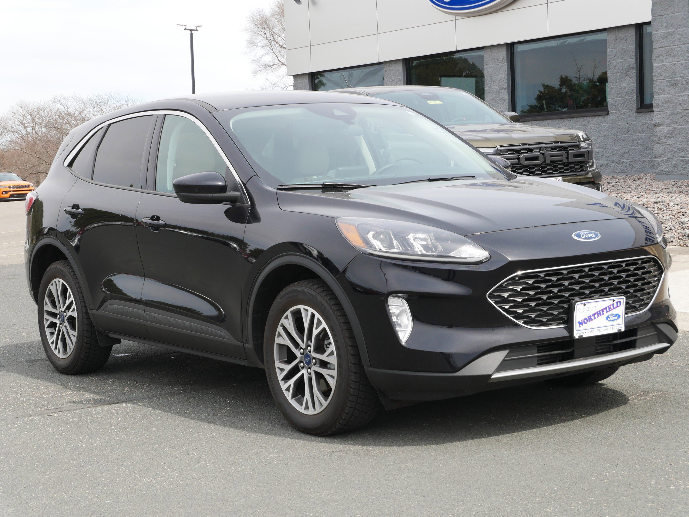 Used 2022 Ford Escape SEL with VIN 1FMCU9H95NUB18291 for sale in Northfield, Minnesota