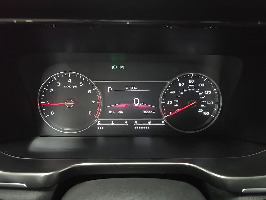 Used 2021 White Kia S image 21