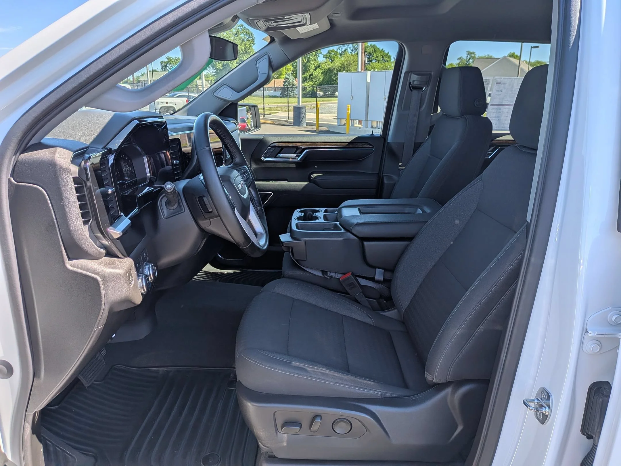 Used 2023 Summit White GMC Elevation image 18