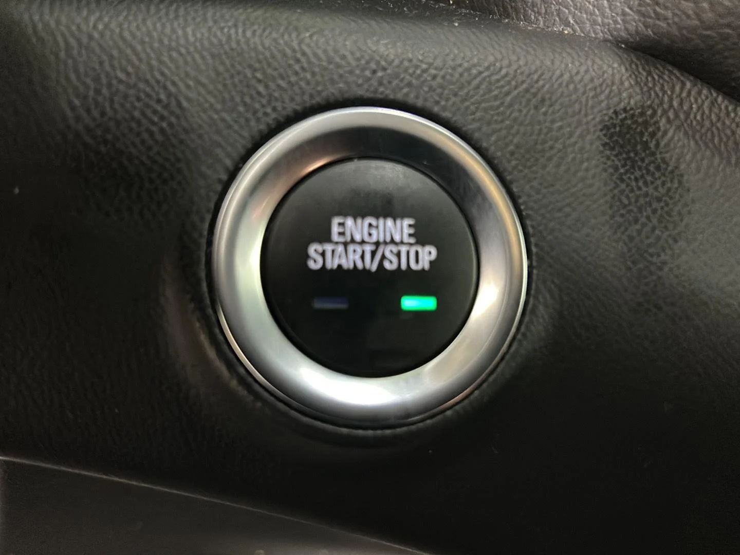 Used 2022 Marine Metallic GMC Denali image 28