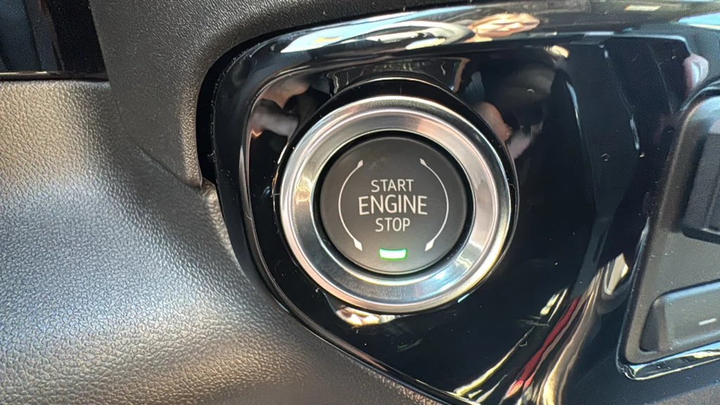 New 2026 Summit White Chevrolet LT image 30