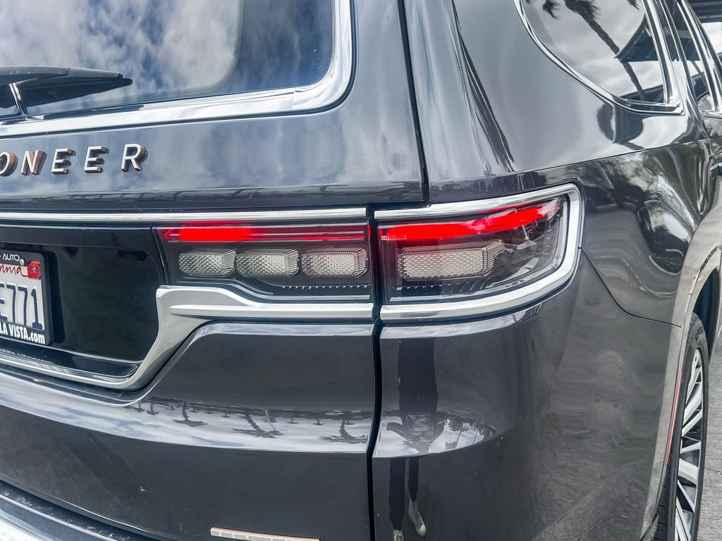 Used 2022 Gray Jeep Series III image 9