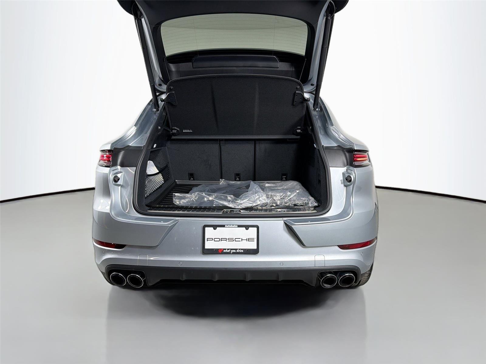 Certified Used 2025 Dolomite Silver Metallic Porsche Coupé image 36