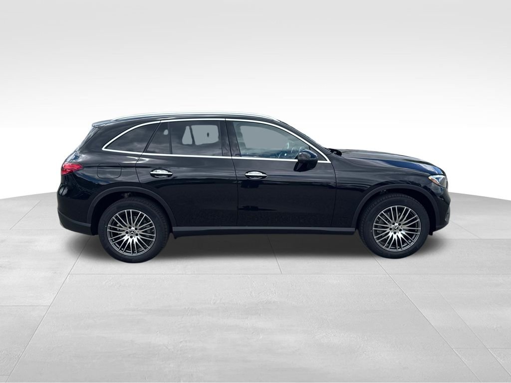 New 2026 Obsidian Black Metallic Mercedes-Benz GLC 300 image 6