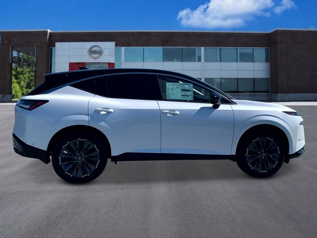 New 2026 Everest White Pearl Tricoat/Super Black Nissan Platinum image 3