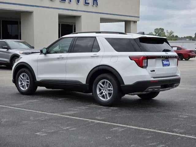 New 2026 Star White Metallic Tri-Coat Ford Active image 4